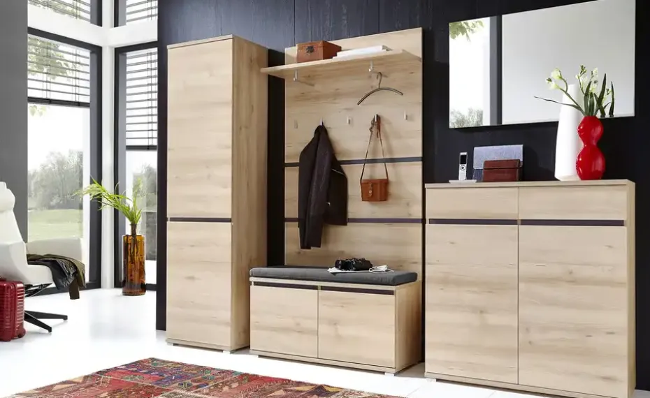 Dielenschrank Lican