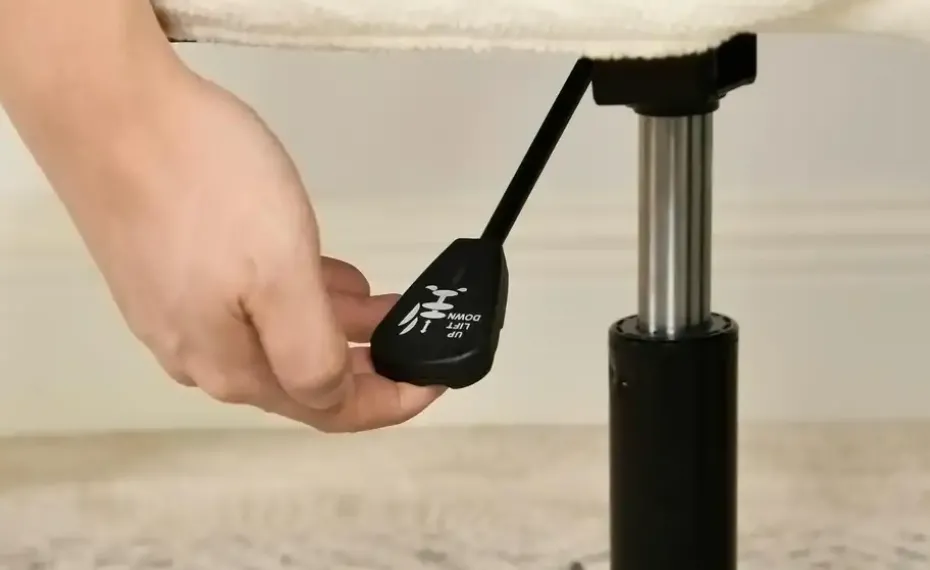 Drehbarer Sessel