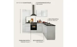Küchenzeile mit E-Geräten