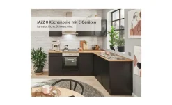 Küchenzeile mit E-Geräten