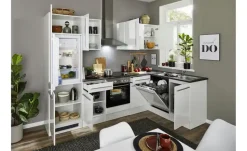 Küchenzeile mit E-Geräten